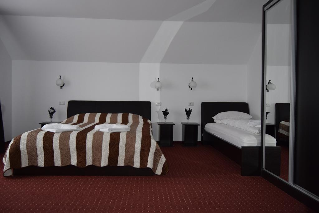 Pensiunea Domnika Dej Quarto foto